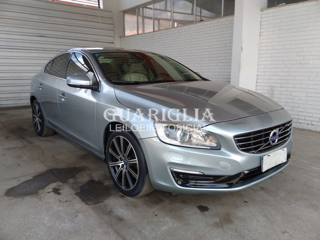 VOLVO S60 2.0 T5 MOMENTUM 16V TURBO GASOLINA AUT 2015