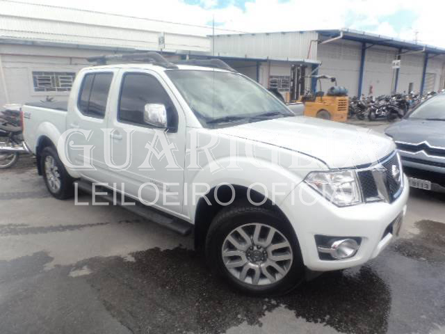 Nissan Frontier 2.5 TD CD SL 4x4 (Aut) 2016